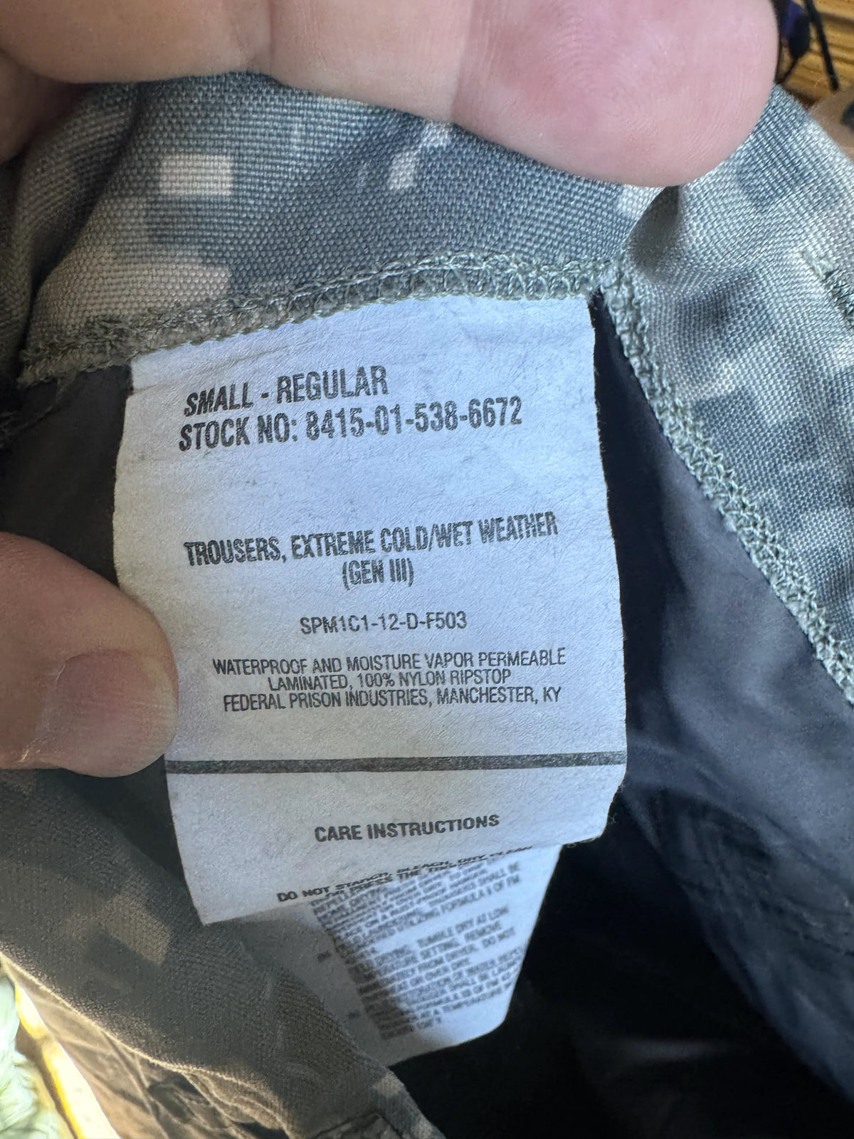 Small Regular ACU Extreme Cold/Wet Weather Trousers Gen III NSN 8415-01-538-6672 Excellent