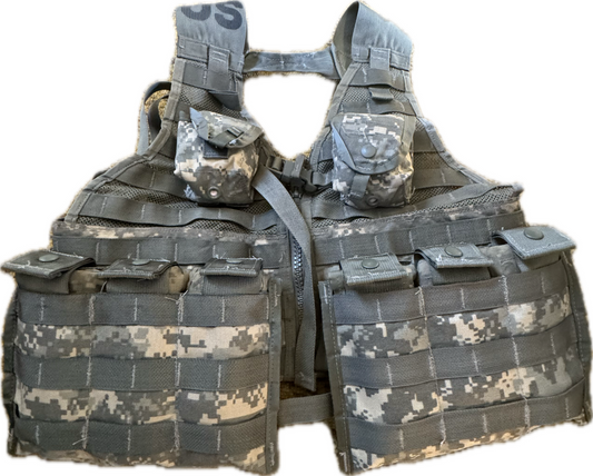 USGI Fighting Load Carrier Vest 5 Pc Kit w/ 4 MOLLE II Pouches ACU UCP US Army