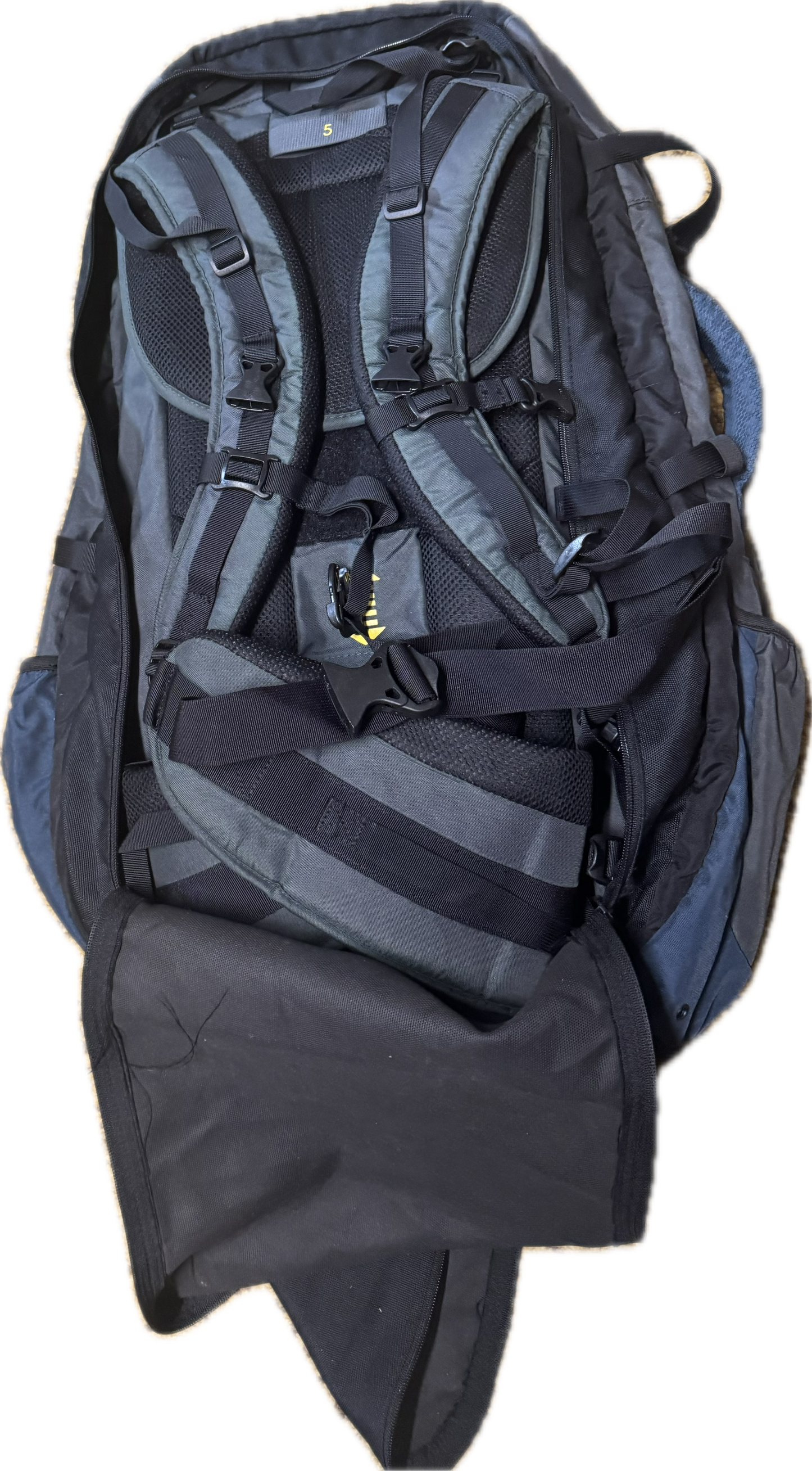 READ Eagle Creek Grand Voyage 90 Liter Night Sky Stratus Convertible w/ Day Pack