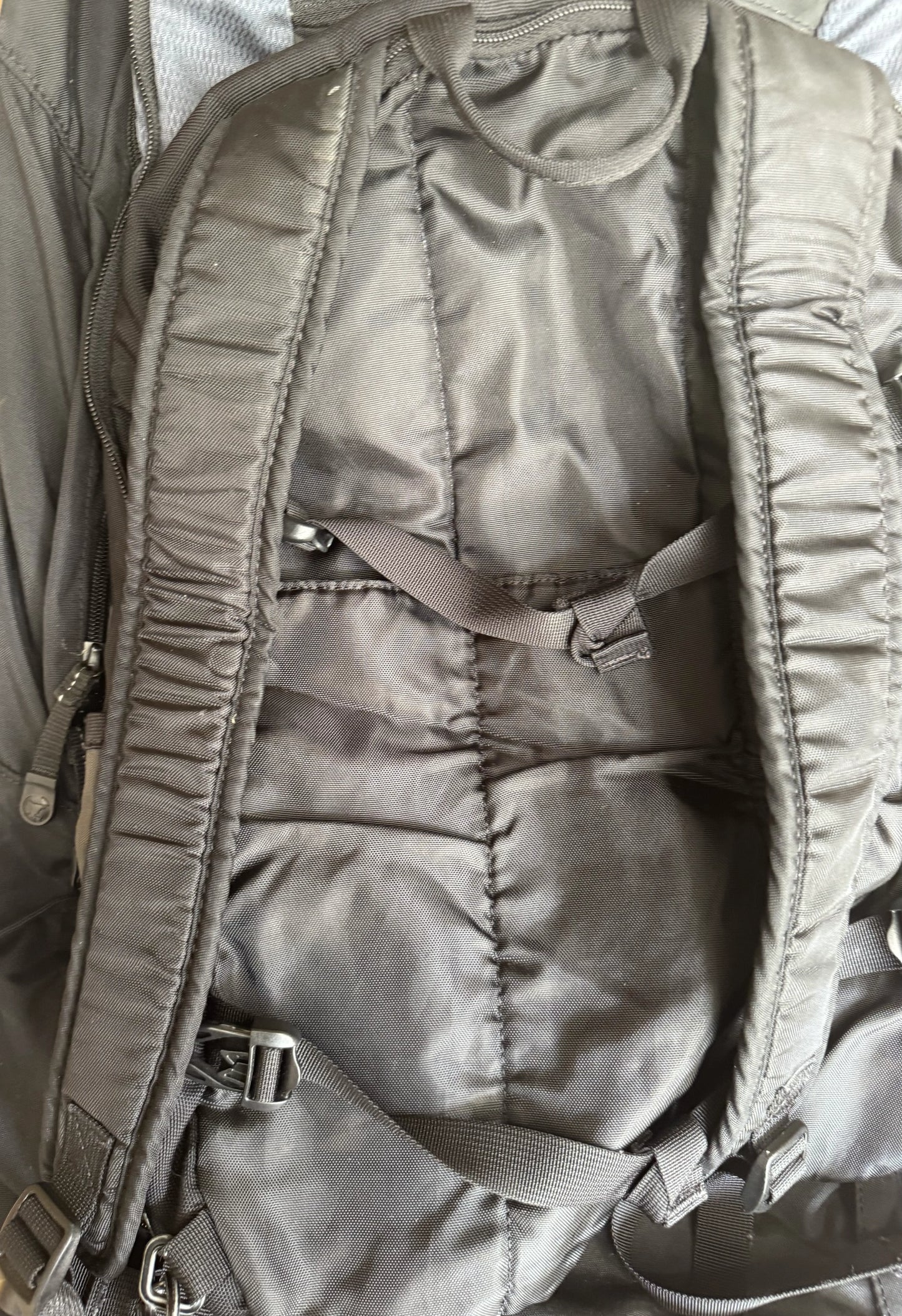 FAIR Eagle Creek Grand Voyage 90 Liter Night Sky Stratus Convertible Day Pack