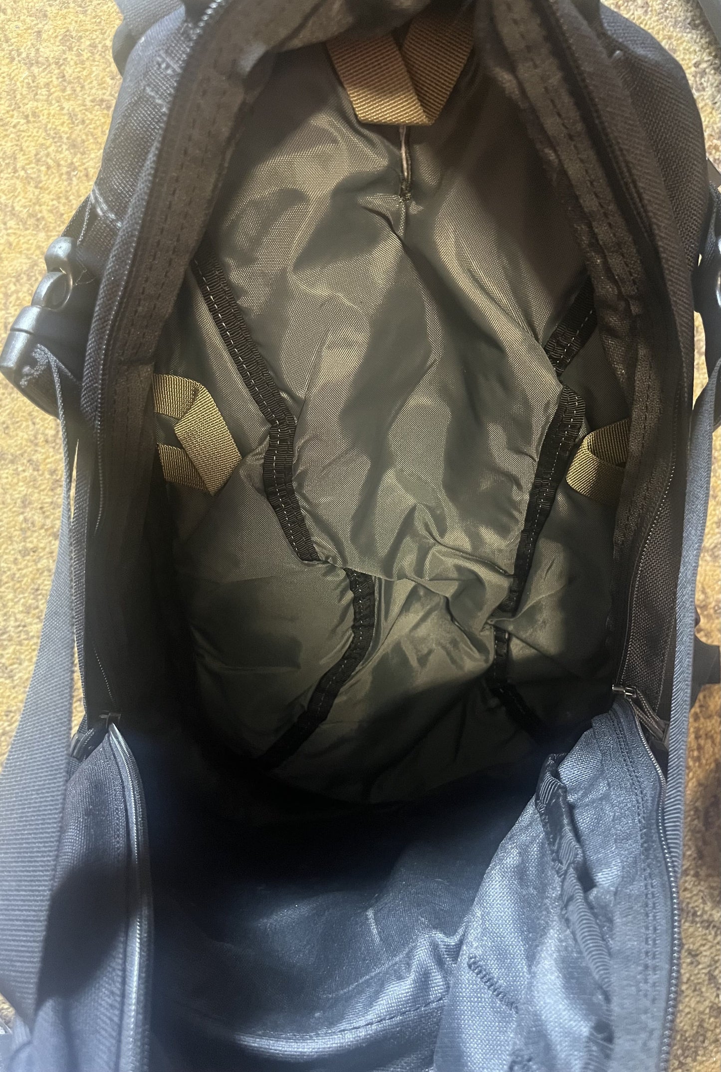 Camelbak Maximum Gear HAWG Hydration Pack Backpack Military Black