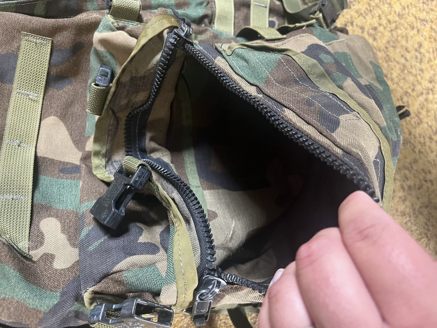 USGI SDS Woodland MOLLE II Assault Pack With Stiffener Style 4095
