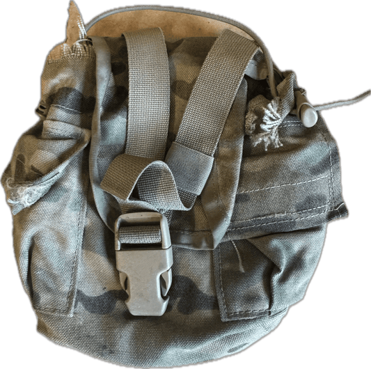 DAMAGED US Army 1 QT General Purpose Canteen Pouch Molle II Multicam OCP