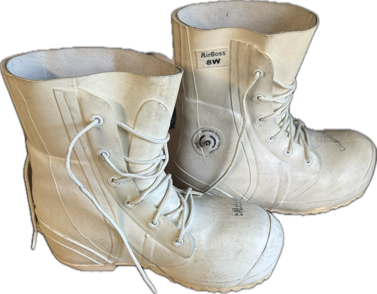 USGI Mickey Mouse/Bunny Boots Extreme Cold Vapor Barrier Boots White Size 8W