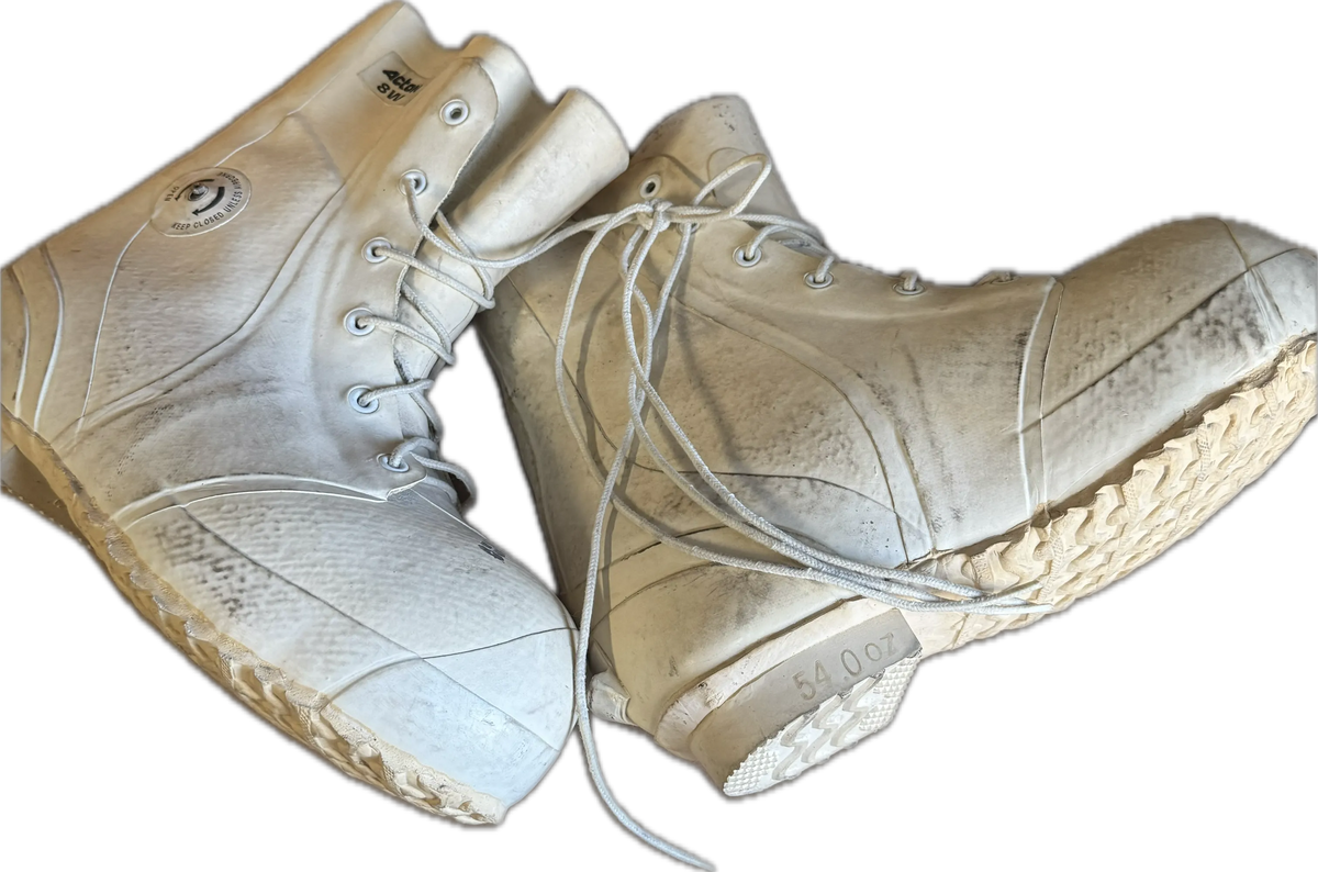 Acton Military Extreme Cold Weather Bunny Mickey Mouse White Boots 8W