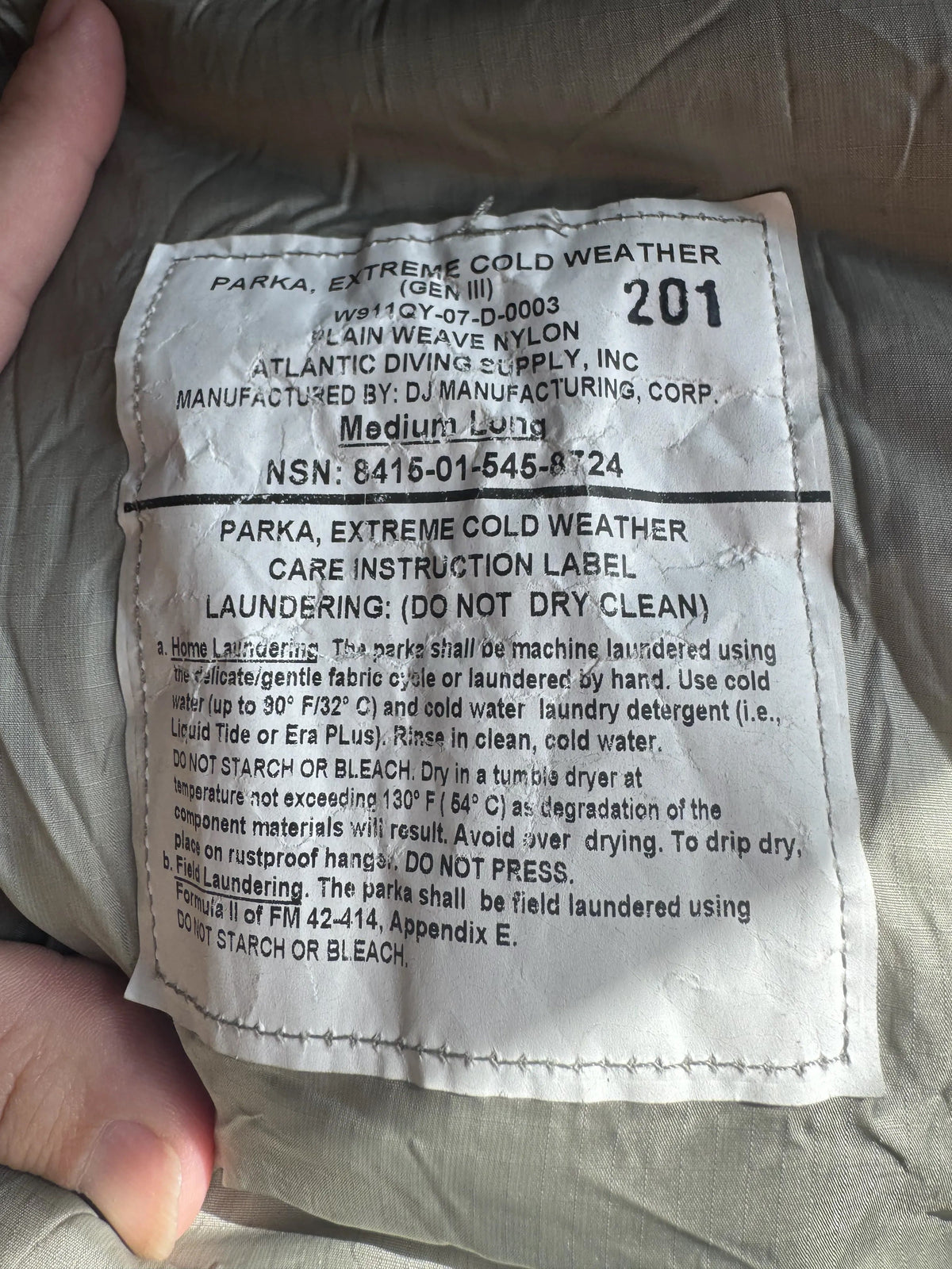 Great Extreme Cold Weather Gen III ECWCS Parka Puffer Jacket Medium Long NSN: 8415-01-545-8724
