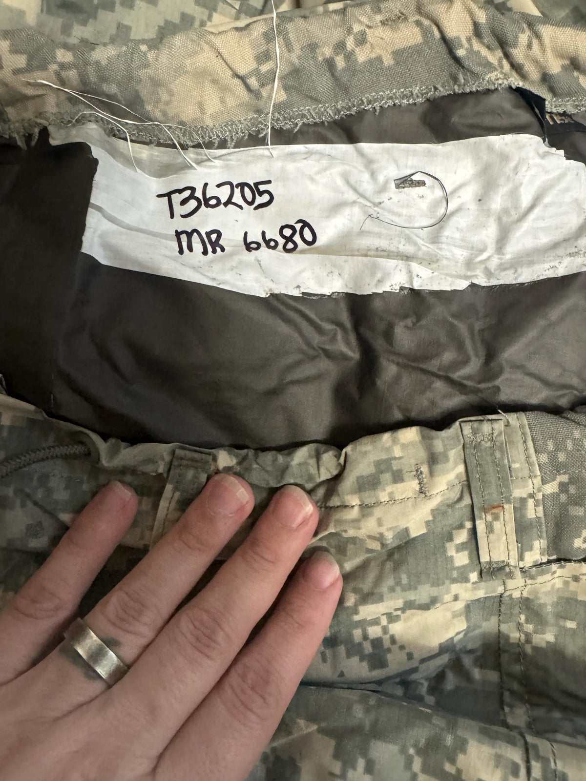 Fair USGI ACU Camo UCP Gore-Tex L6 Trousers ECW NSN 8415-01-538-6680 Medium Reg